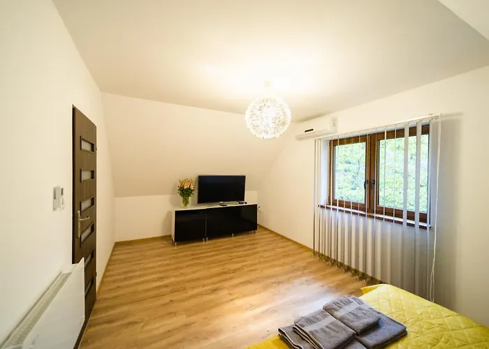 W Sosenkach * Oslonin